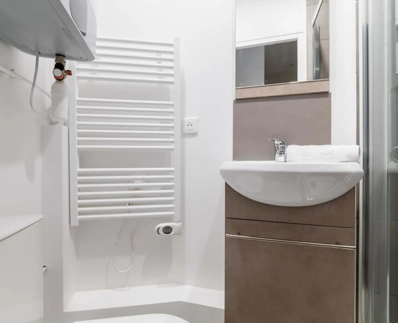 Apartment Studio Refait A Neuf Proche Metro - Paris 19 - 2P - Flat-Guest